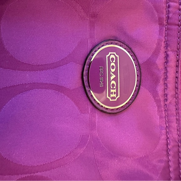 Oversized Coach Weekender Bag - Picture 3 of 8